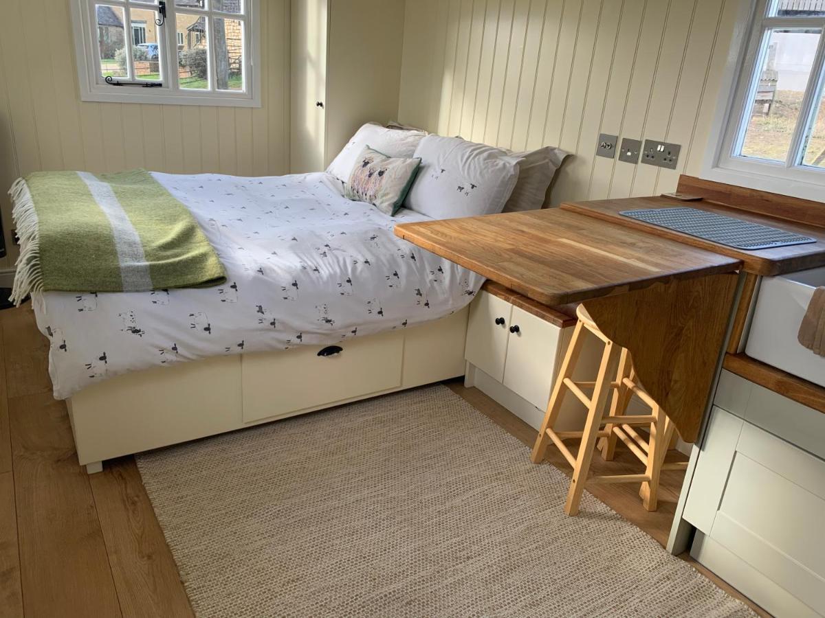 Weatherhead Farm Shepherds Hut Villa Buckingham Exterior foto